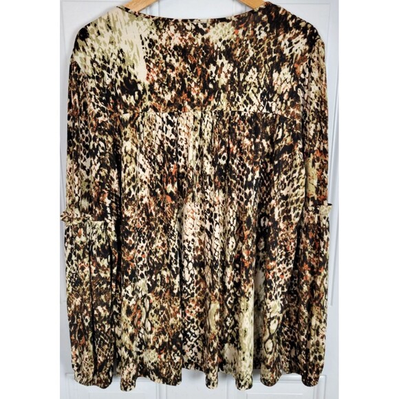 Sew in Love Plus Size Abstract Animal Print Long Sleeve Top Size 2X - Picture 9 of 9